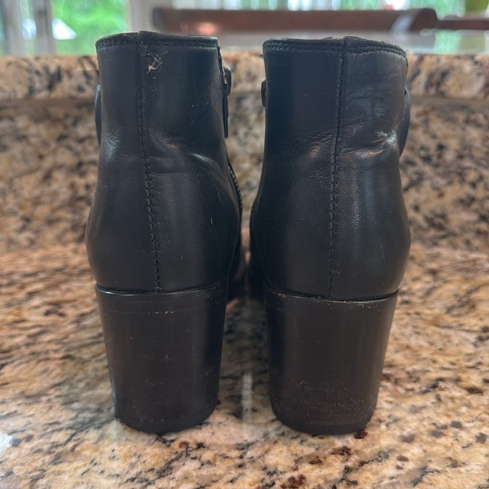 Frye Black Leather Ankle Boots women’s size 8 excellent condition - Picture 3 of 12